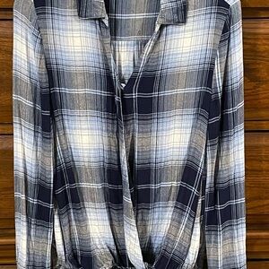 beachlunchlounge Men's Navy, White & Gray Plaid Button-Down Shirt